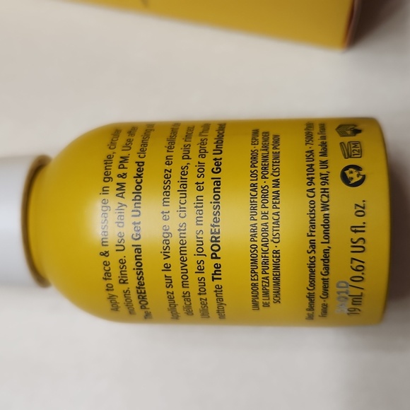 5/$30 Benefit The POREfessional Good Cleanup Foaming Cleanser sample .67 oz - Picture 2 of 3